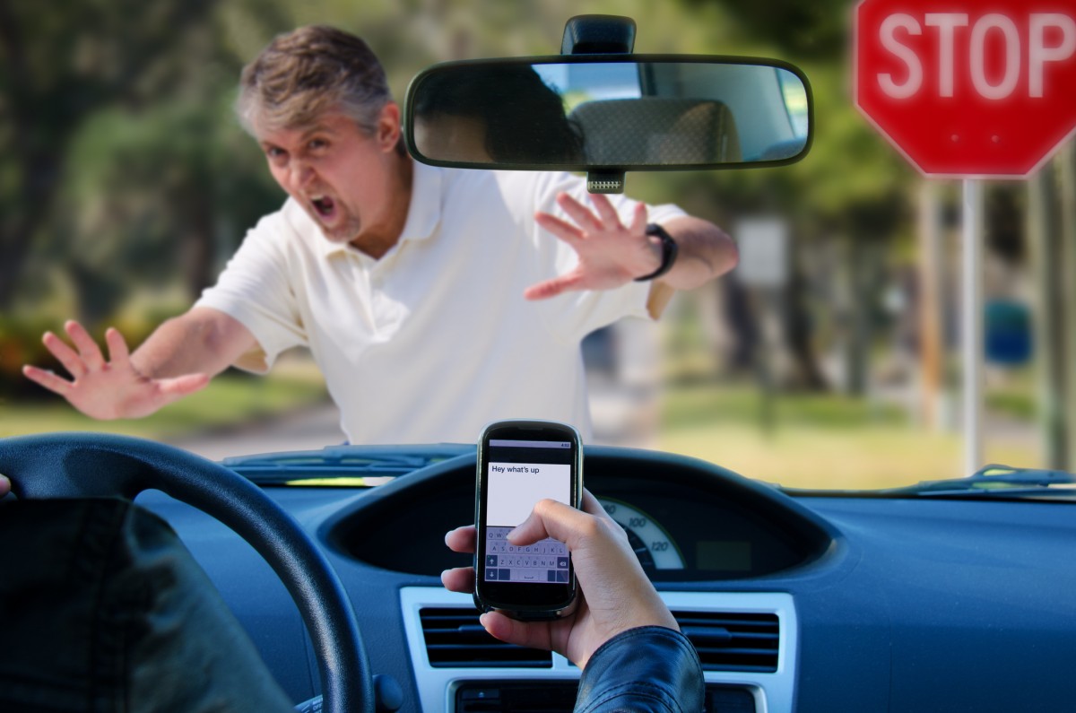 Cell-Phone-Distracted-Driving.jpg